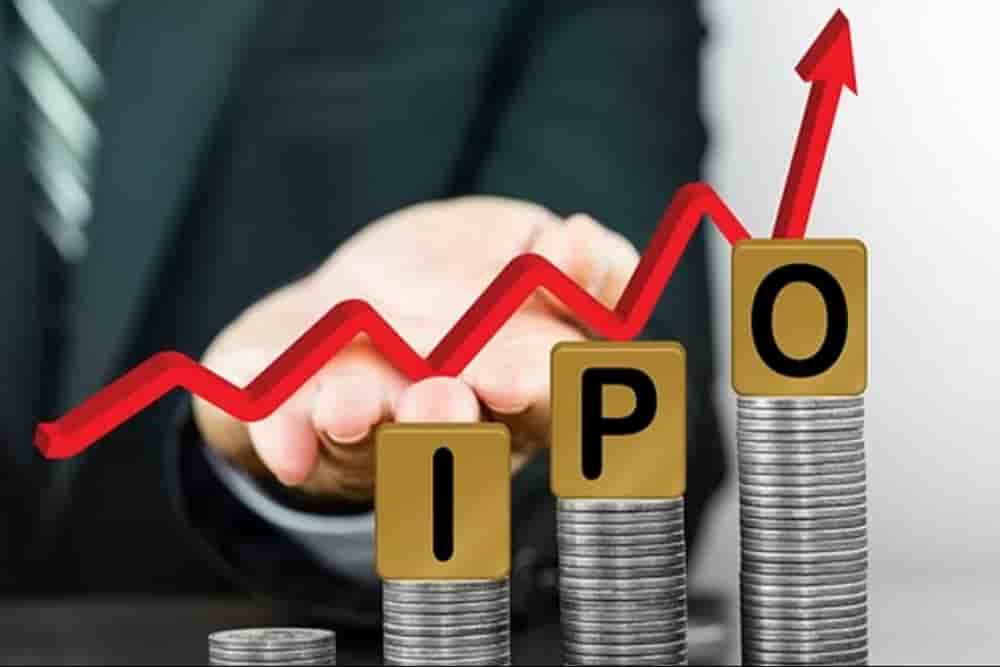 Stacked coins forming the letters IPO with a rising red arrow, symbolising growth and upcoming IPOs by major Kerala-based companies worth Rs 12,000 crore.
